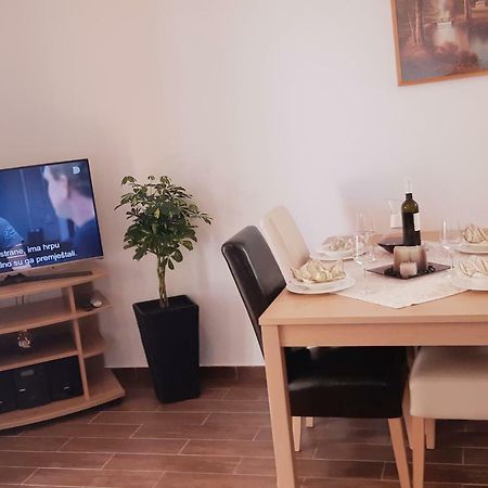 Apartmani Lili Sukošan Zewnętrze zdjęcie