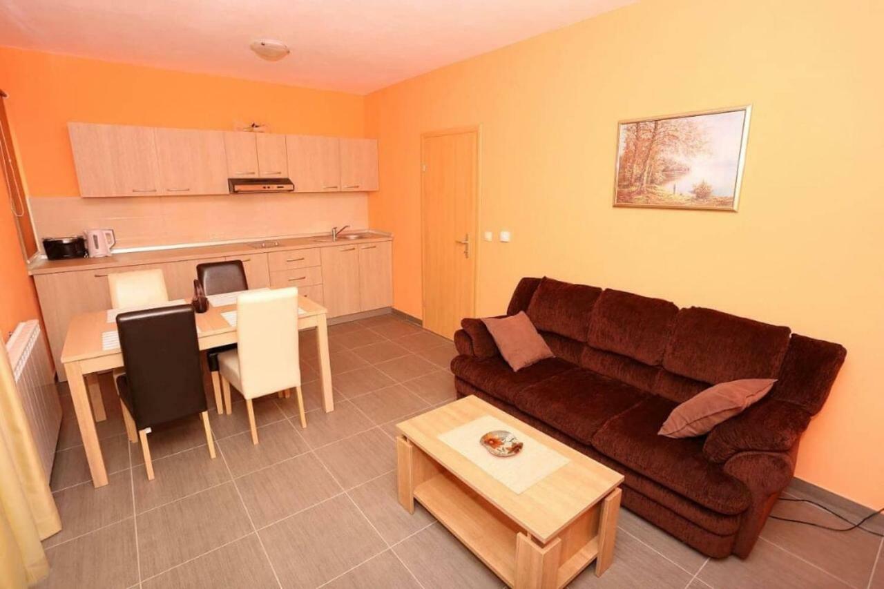 Apartmani Lili Sukošan Zewnętrze zdjęcie