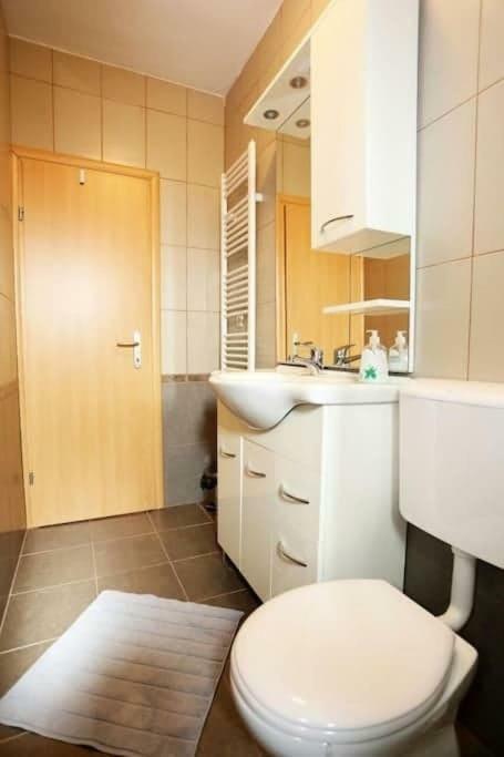Apartmani Lili Sukošan Zewnętrze zdjęcie