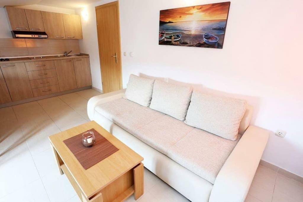 Apartmani Lili Sukošan Zewnętrze zdjęcie