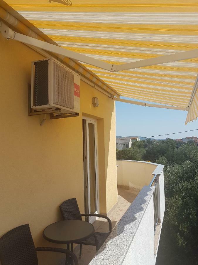 Apartmani Lili Sukošan Zewnętrze zdjęcie
