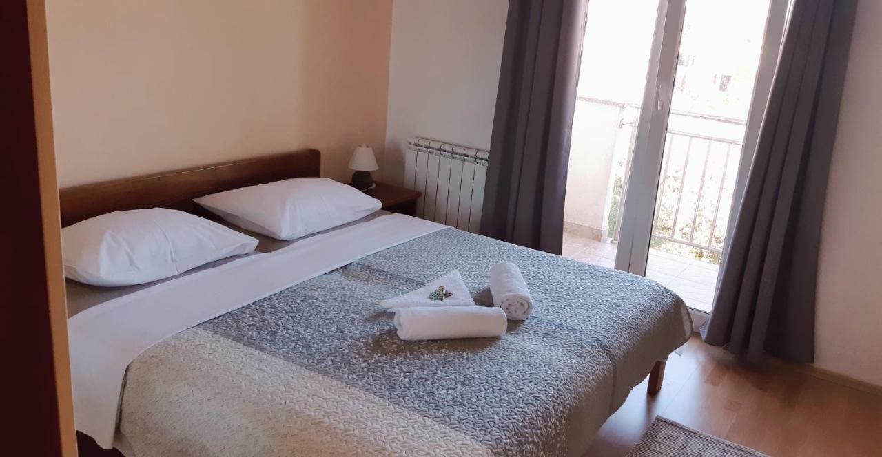 Apartmani Lili Sukošan Zewnętrze zdjęcie