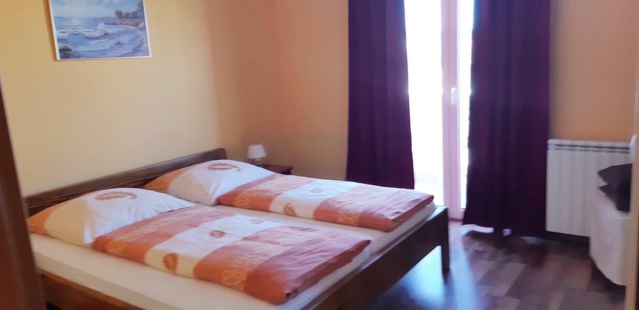 Apartmani Lili Sukošan Zewnętrze zdjęcie