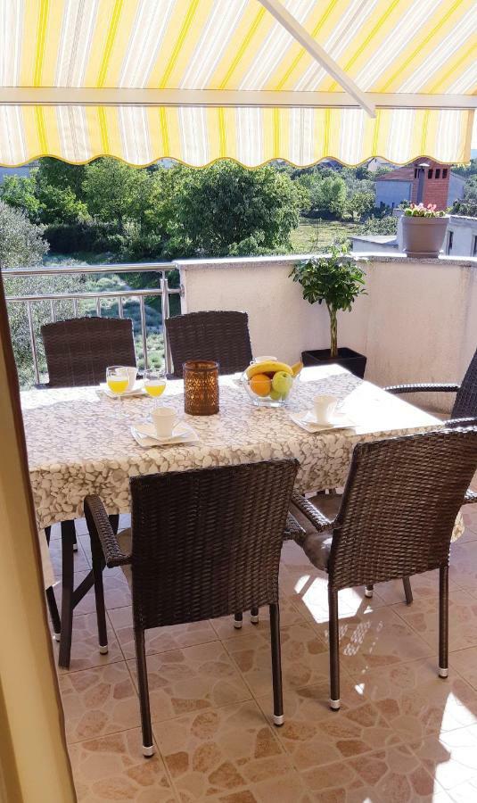 Apartmani Lili Sukošan Zewnętrze zdjęcie