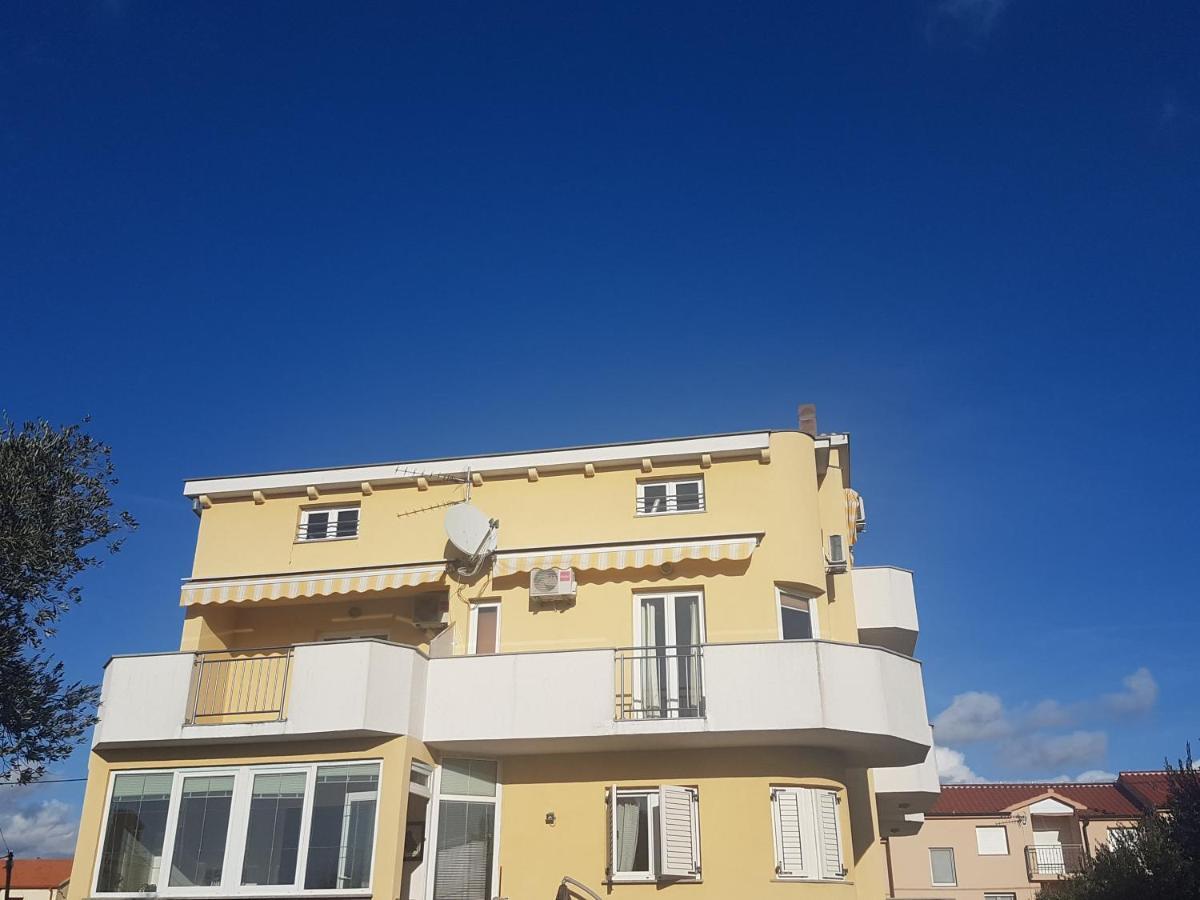 Apartmani Lili Sukošan Zewnętrze zdjęcie