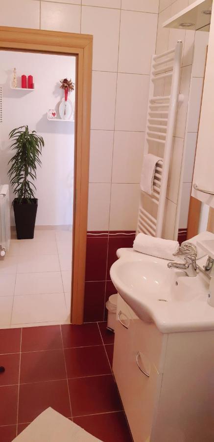 Apartmani Lili Sukošan Zewnętrze zdjęcie