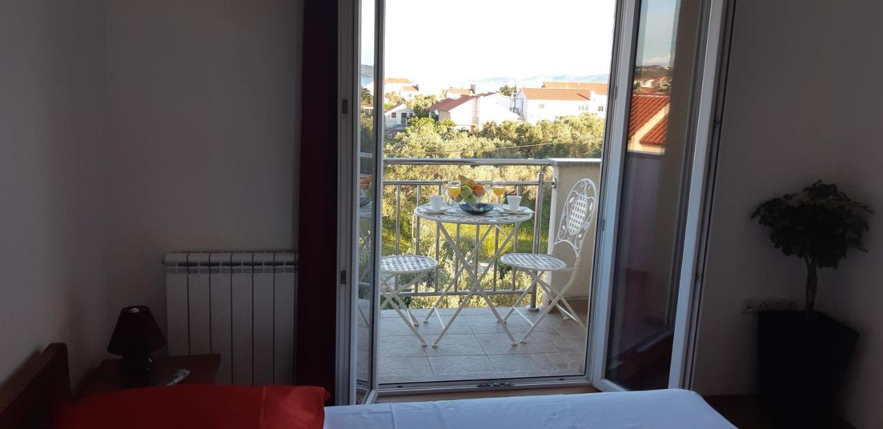 Apartmani Lili Sukošan Zewnętrze zdjęcie