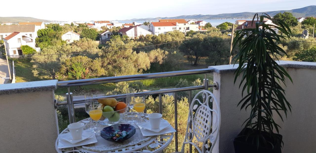 Apartmani Lili Sukošan Zewnętrze zdjęcie